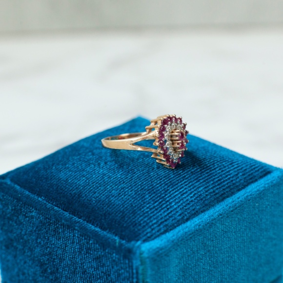 Vintage 14K Gold Ruby Diamond Cluster Ring Size 7 - Picture 7 of 7